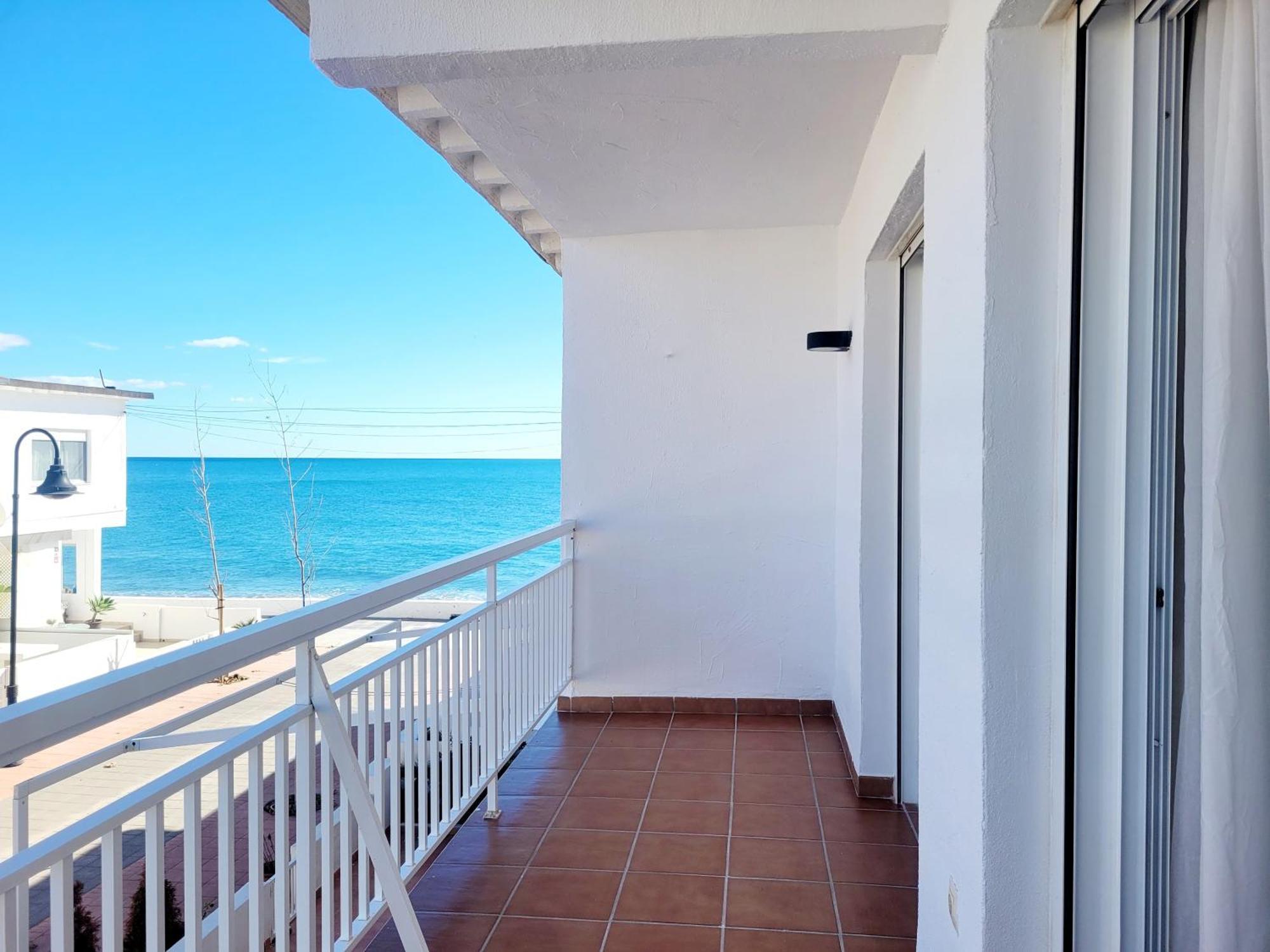 לה קאלה דה מיחאס La Familia Beach House La Cala מראה חיצוני תמונה